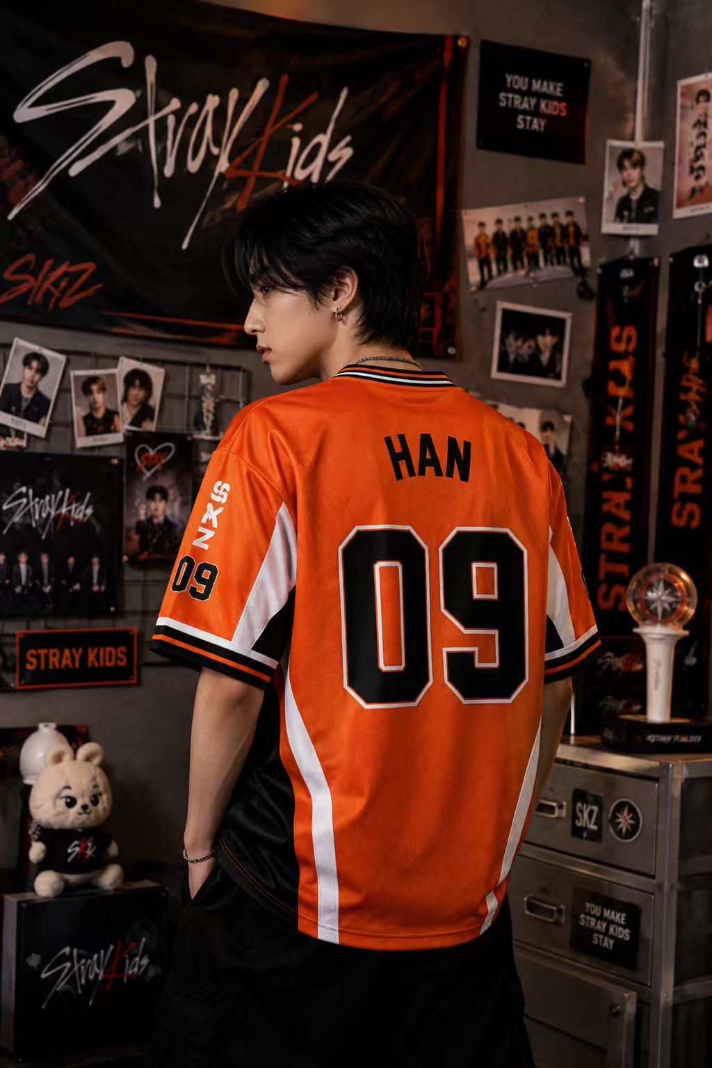 เสื้อยืดแฟนคลับ SKZ Stray Kids - Outdoor Kids In An Inside World บทวิจารณ์และราคา